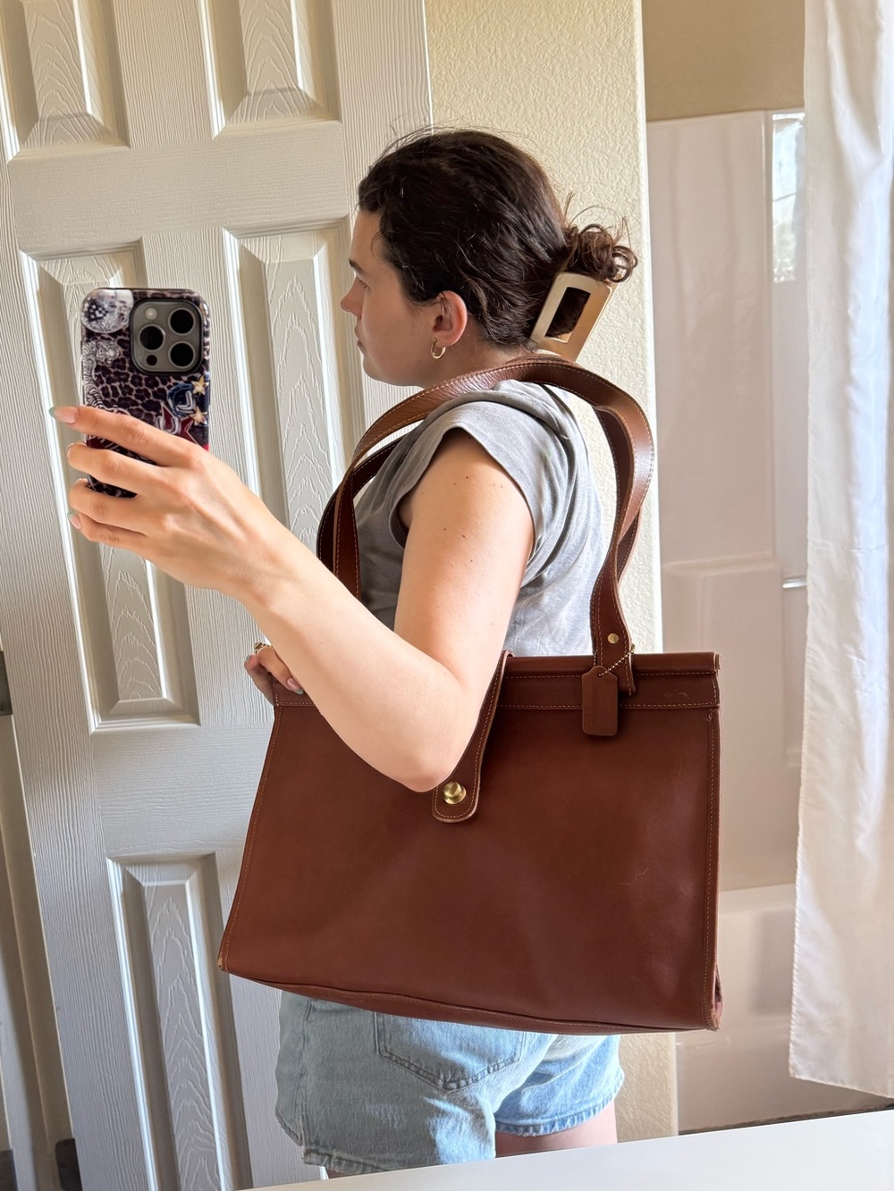 Vintage Coach Barclay Leather XL tote bag in Saddle Brown - Picture 13 of 16